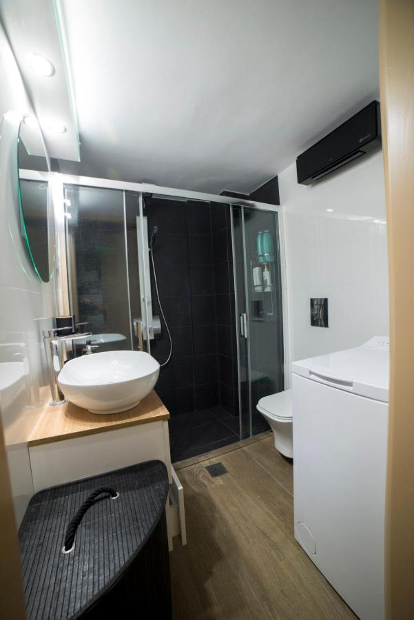 Luxurious Apartment In The Heart Of Town ! 路特奇 外观 照片